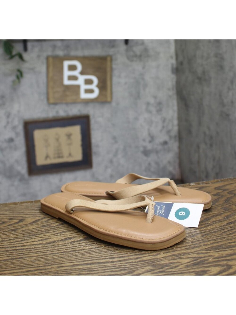 Universal Thread Sherry Thong Sandals 94806861 Sand Brown 9M